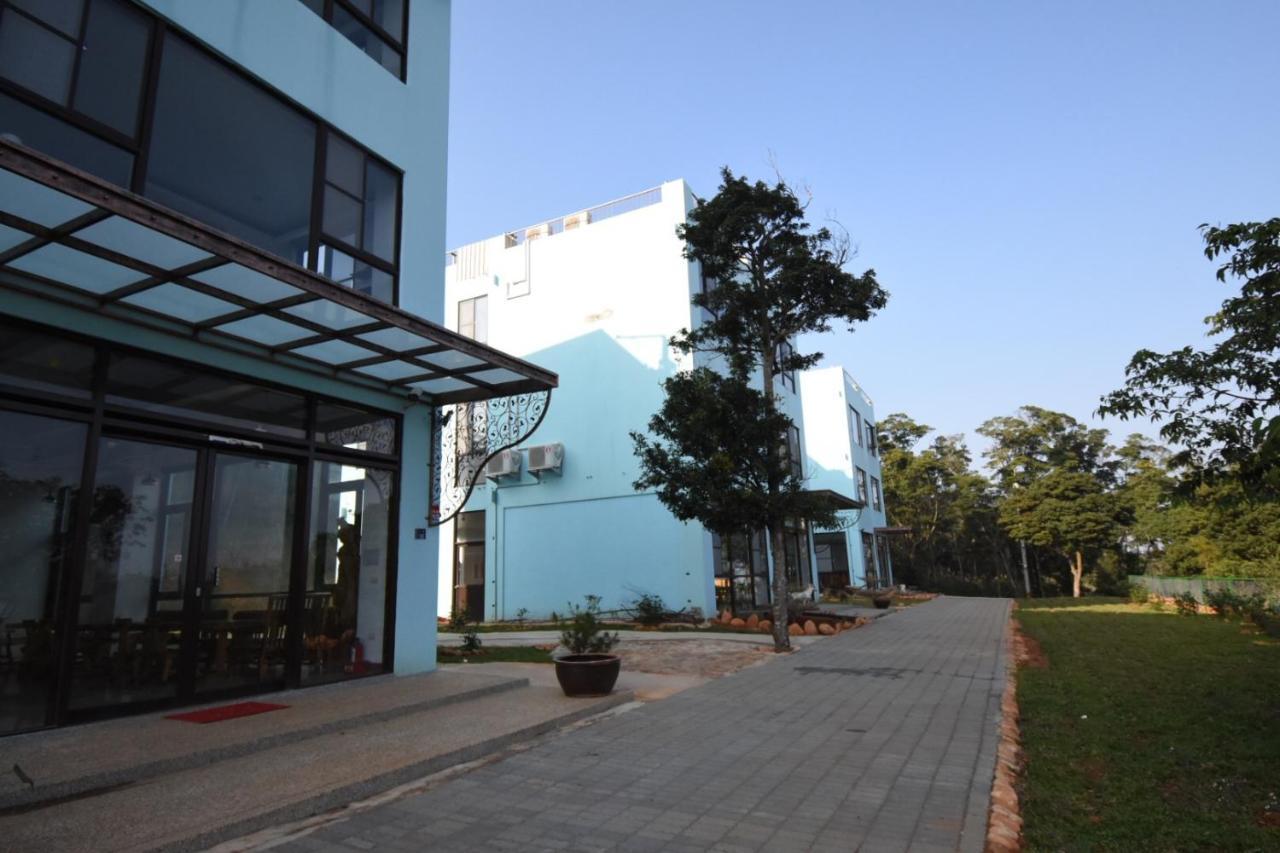 巨缿民宿巨象民宿 Sanyi Dış mekan fotoğraf